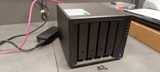 NAS SYNOLOGY DS418 + disque dur 4 x 3To Western digital