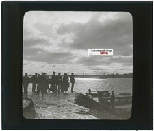 Bateau, port, personnages, photo ancienne plaque verre, noir & blanc, 8,5x10 cm