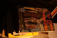 LE FOND DU PROBLÈME, GRAHAM GREENE, ÉDITIONS LE LIVRE DE POCHE/R. LAFFONT 1965
