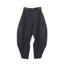 PLEATS PLEASE Pantalon plissé