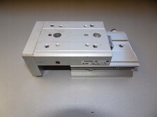 CYLINDRE PNEUMATIQUE GUIDE SMC