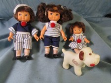 3 poupées  de la famille Glady et leur chien Joggy - Delavennat  1987