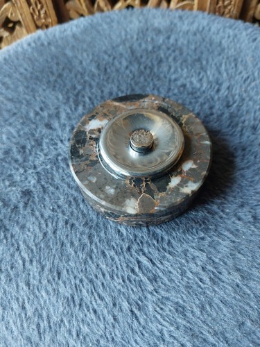 Sonnette ronde ancienne - , en