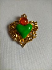 Broche cœur métal doré et