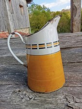 ancien Broc à eau en tôle