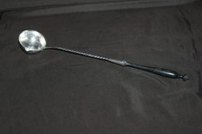 Louche ancienne à olives ou