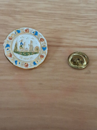 Pin assiette hb - pin’s, henriot