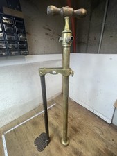 Pompe À Eau Outil Ancien De