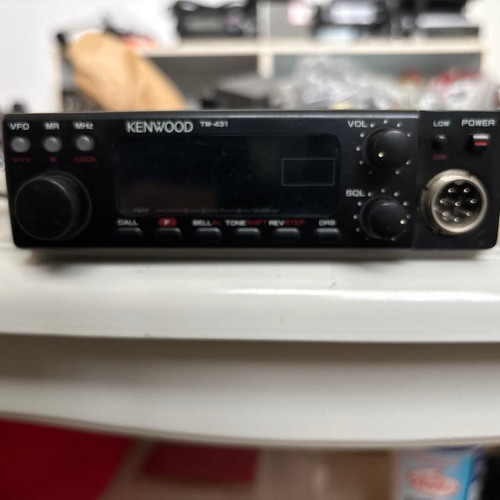 Radio émetteur récepteur - radio, émetteur-récepteur
