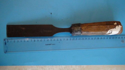 Outil ancien ciseau bois - a,