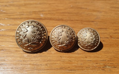 Rare lot boutons - de,