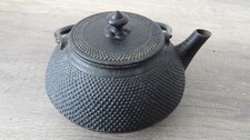 Théière japonaise en fonte