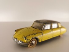 Citroën DS 19 jaune Dinky