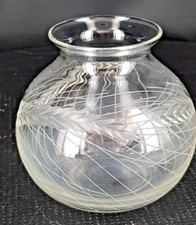 Petit Vase boulle en verre soufflé gravure épis de blé hauteur 8,6 cm