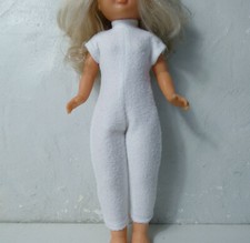 vêtement pour poupée Nancy de Famosa muneca vintage combi blanche