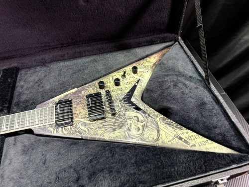 2011 dean dave mustaine - dean,