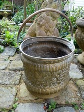 Gros Seau en cuivre repoussé