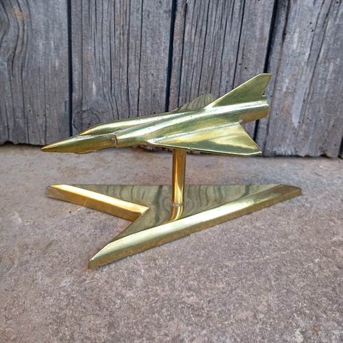 Ancien avion chasse en - de,