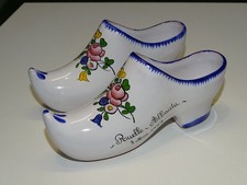 - PAIRE de SABOTS ROULLET
