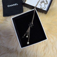 Collier pendentif en perles