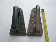 2 ANCIENS FERS A REPASSER EN