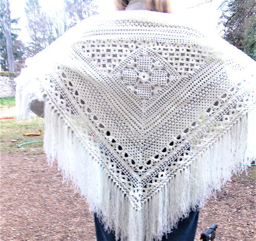 Chale crochet main sylvette - chale,