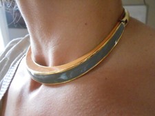 beau collier torque vintage