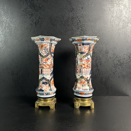 Paire vases cornets imari - de,