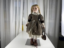 Poupée d'artiste poupée de