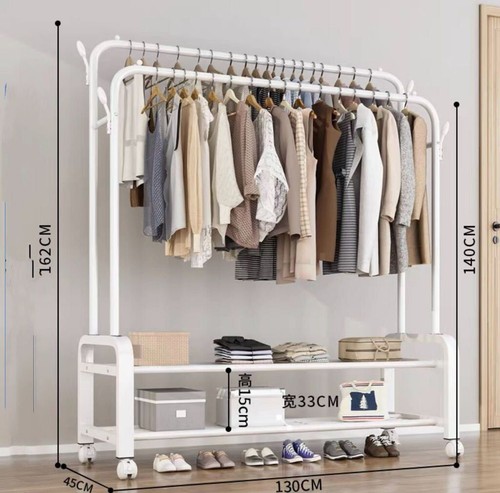 Porte vêtements sur pied avec - sur,
