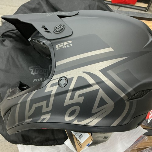 Troy lee designs helmet - troy,