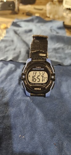 Montre timex expedition tw4b - montre,