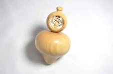 TOUPIE EN BOIS à LANCEUR 13 cm