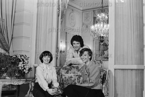Mireille mathieu exclusive - mireille,