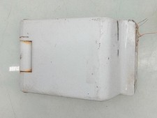 Charniere de porte de coffre