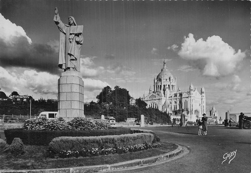 Lisieux statue sainte - lisieux, de