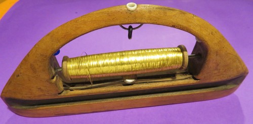 Navette ancienne bois - navette,