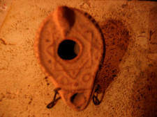 LAMPE A HUILE ROMAINE A DECOR - FIGURE ETOILE  JUIVE AVEC SOCLE EXPO