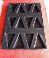Grand moule triangle - grand, guy