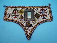 Ancien tissu brodé de perles