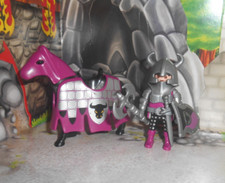LOT FIGURINE ET ACCESSOIRE PLAYMOBIL PERSONNAGE  CHEVALIER  + CHEVAL MOYEN AGE