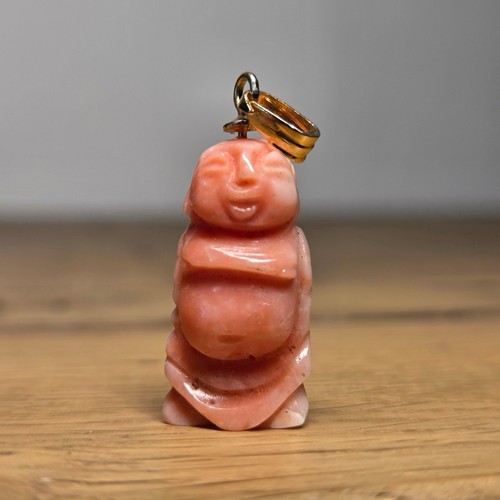 Pendentif bouddha corail