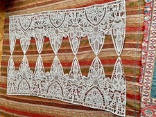 linge ancien, deux cantonnières dentelle Renaissance fait main , début XX éme