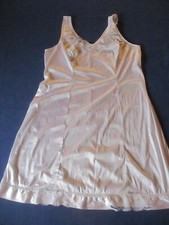 Nuisette N°3 combinaison fond de robe chemise à bretelles dentelle Helios T52