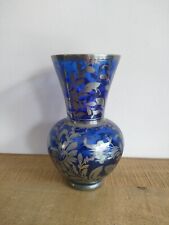 Vase En Verre Bleu Avec