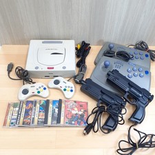 Console Sega Saturn avec 2