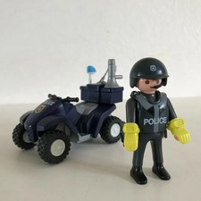 17 ⚜️ Jouet Playmobil Le Policier Avec Quad Réf: 4168