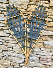 ANCIENNE GRANDE PAIRE RAQUETTES A NEIGE CANADIENNE BAMBOU CHALET MONTAGNE SAVOIE