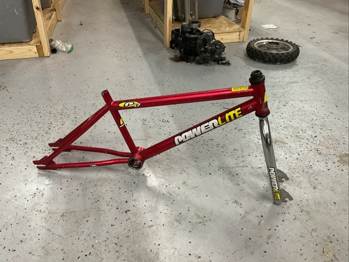 Powerlite mid school - p-17,