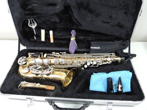 Selmer alto saxophone as - eb,